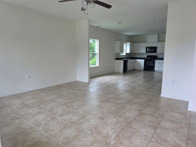 6102 White Oak Drive, Hitchcock, TX 77563