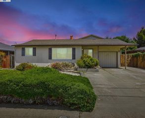96 Revere Ave, Hayward, CA 94544