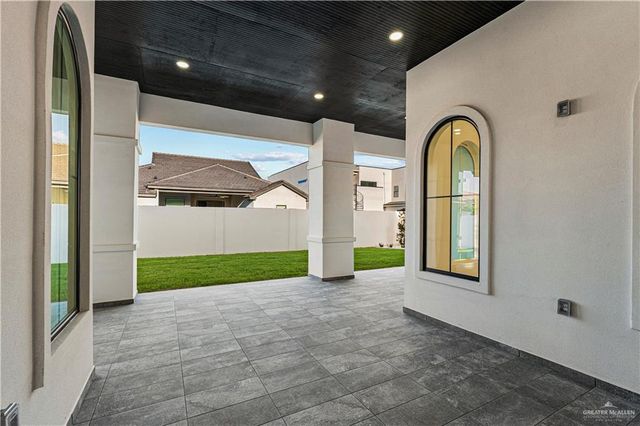 1620 S Queen Street, Edinburg, TX 78539