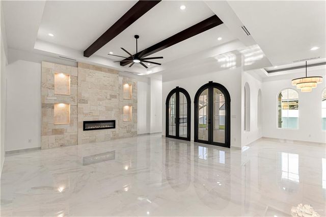 1620 S Queen Street, Edinburg, TX 78539