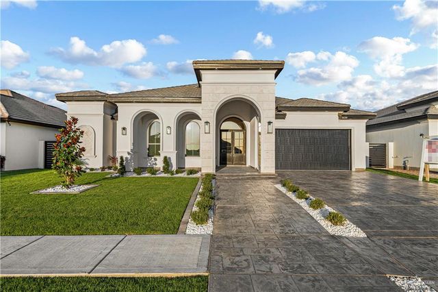 1620 S Queen Street, Edinburg, TX 78539