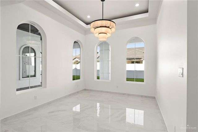 1620 S Queen Street, Edinburg, TX 78539