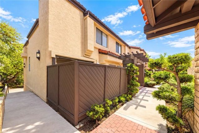 517 S Almansor 81, Alhambra, CA 91801