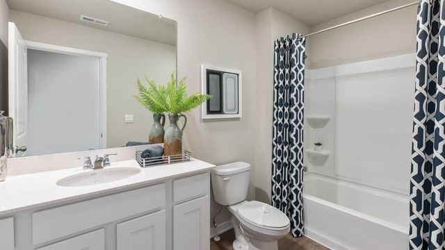 2510 E 47th Street, Des Moines, IA 50317