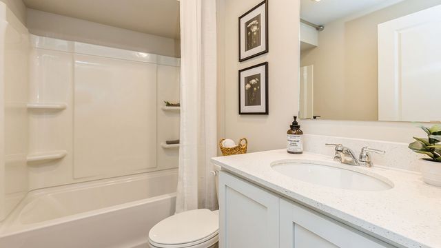 2510 E 47th Street, Des Moines, IA 50317