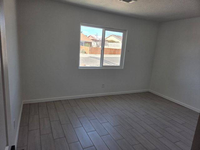 516 Foyt Drive SW, Albuquerque, NM 87121