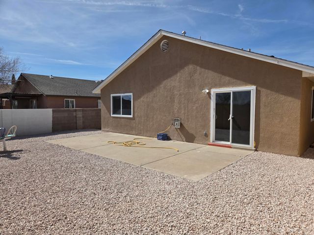 516 Foyt Drive SW, Albuquerque, NM 87121