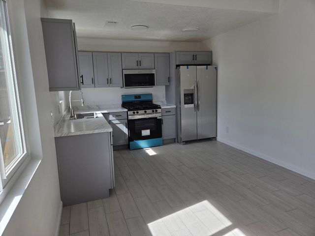 516 Foyt Drive SW, Albuquerque, NM 87121