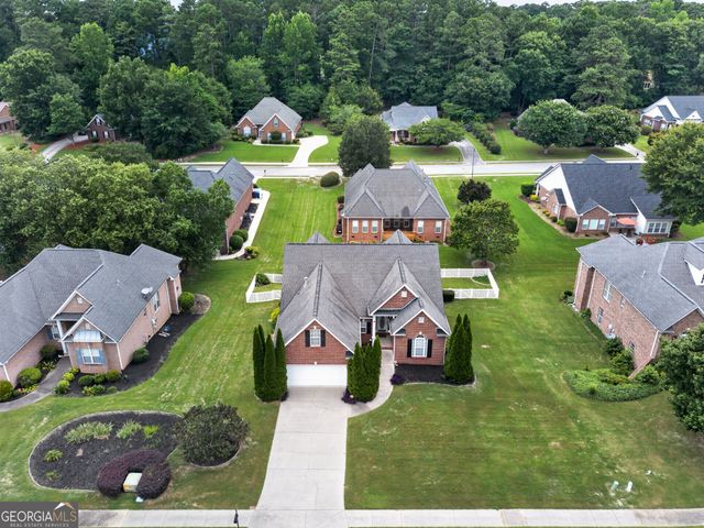 165 Biltmore Drive, Fayetteville, GA 30214
