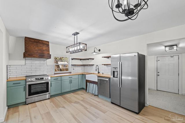 5324 Cathy St, Milton, FL 32583