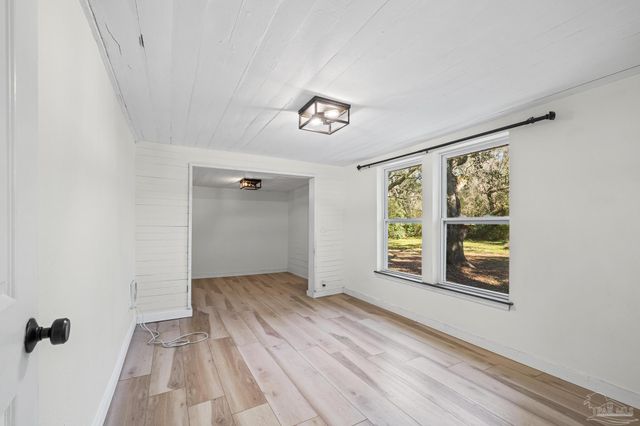 5324 Cathy St, Milton, FL 32583