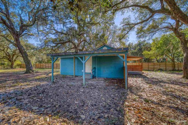 5324 Cathy St, Milton, FL 32583