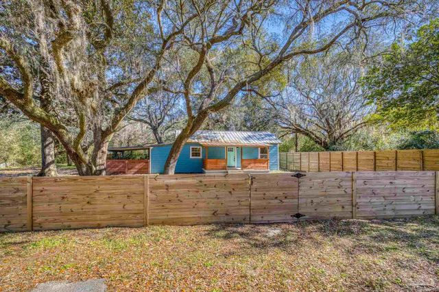 5324 Cathy St, Milton, FL 32583