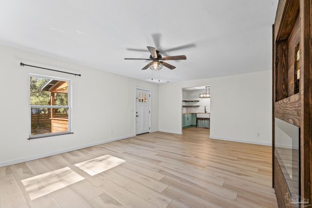 5324 Cathy St, Milton, FL 32583