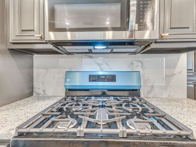 5770 W 41st Street, Tulsa, OK 74107
