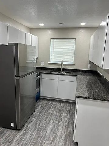 1209 April Bloom B, College Station, TX 77840