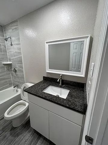 1209 April Bloom B, College Station, TX 77840