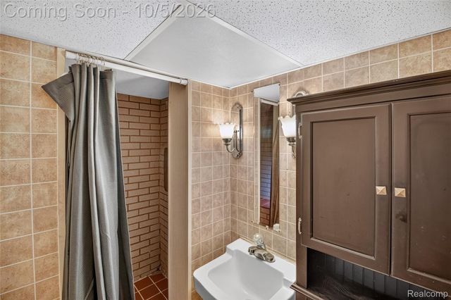 14924 Euclid Avenue, Allen Park, MI 48101