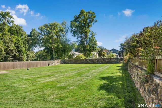 13 Chestnut Street, Darien, CT 06820