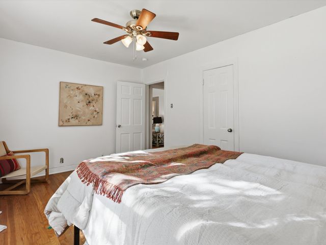 3804 Pershing Avenue, Fort Worth, TX 76107