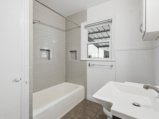 3804 Pershing Avenue, Fort Worth, TX 76107