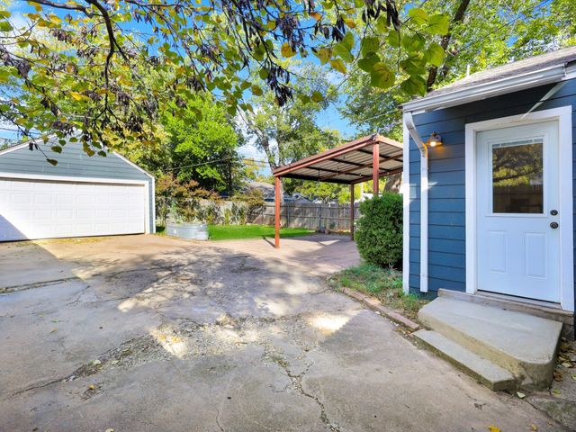 3804 Pershing Avenue, Fort Worth, TX 76107