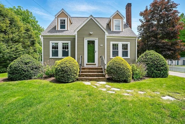 247 South St, Wrentham, MA 02093