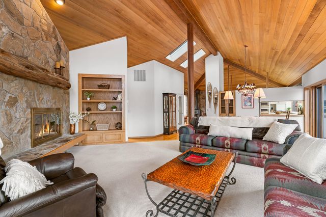 17902 Catkin Lane 9, Sunriver, OR 97707