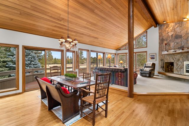 17902 Catkin Lane 9, Sunriver, OR 97707