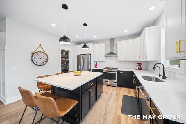 5757 Thornapple Mill Court, Caledonia Twp, MI 49316