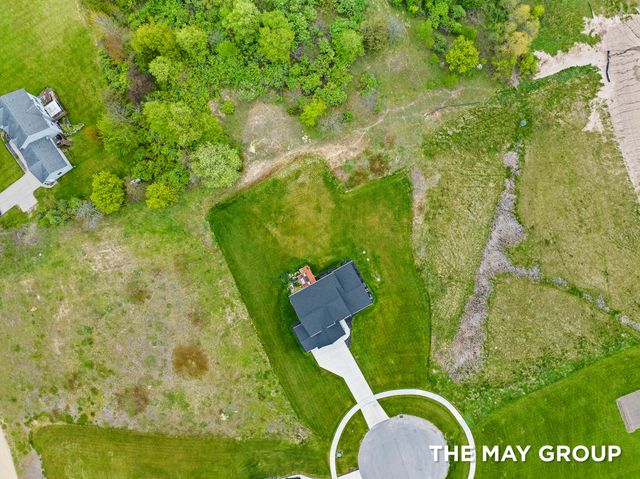5757 Thornapple Mill Court, Caledonia Twp, MI 49316