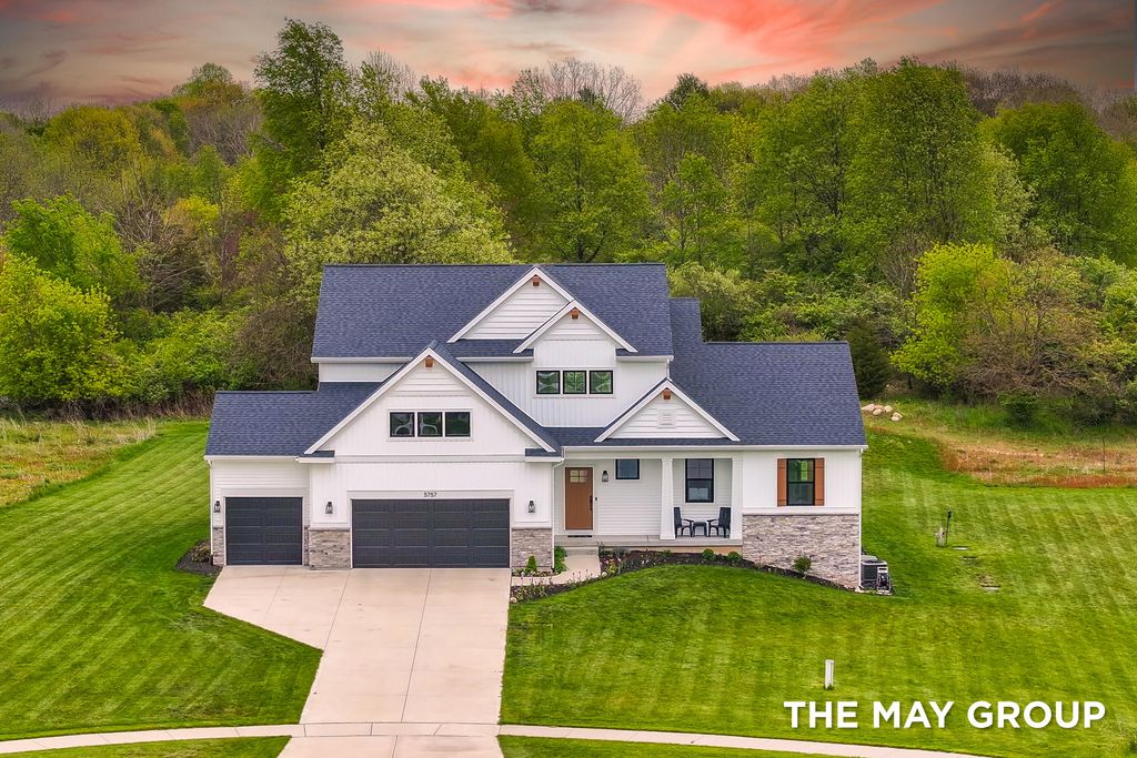 5757 Thornapple Mill Court, Caledonia Twp, MI 49316
