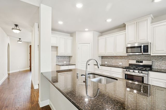 725 Lyndhurst Drive, Anna, TX 75409