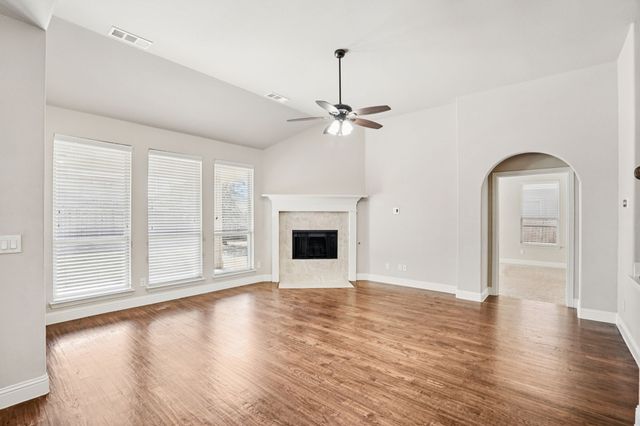 725 Lyndhurst Drive, Anna, TX 75409