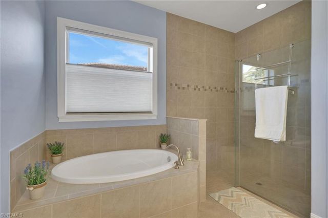 3990 Otter Bend CIR, Fort Myers, FL 33905