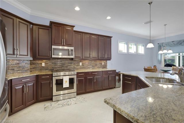 3990 Otter Bend CIR, Fort Myers, FL 33905