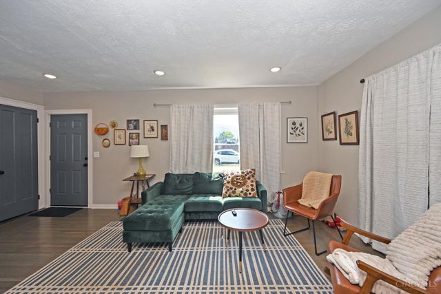 6460 Mchugh Place, Cincinnati, OH 45213