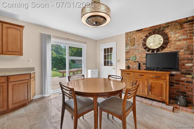 25650 Glamorgan, Novi, MI 48374