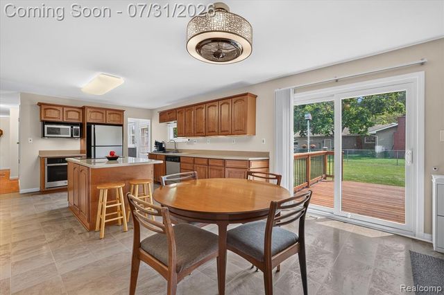 25650 Glamorgan, Novi, MI 48374