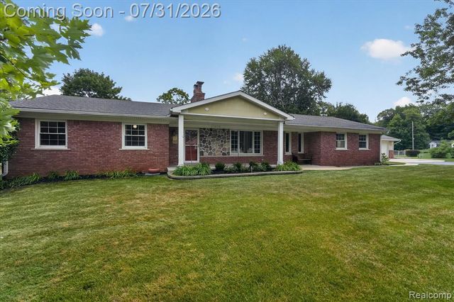 25650 Glamorgan, Novi, MI 48374