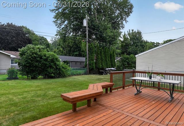 25650 Glamorgan, Novi, MI 48374