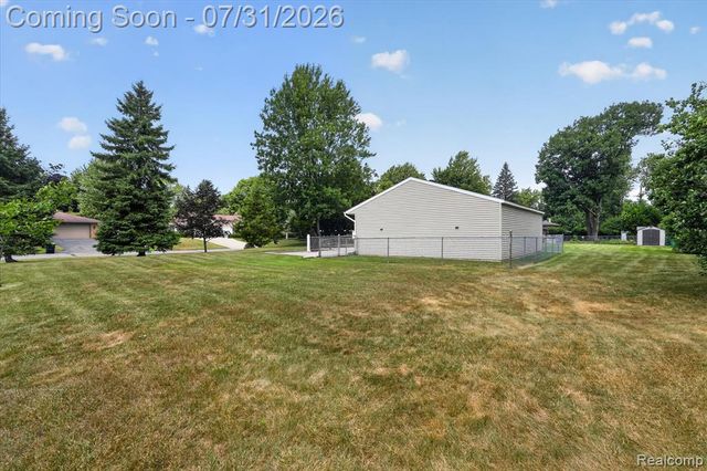 25650 Glamorgan, Novi, MI 48374