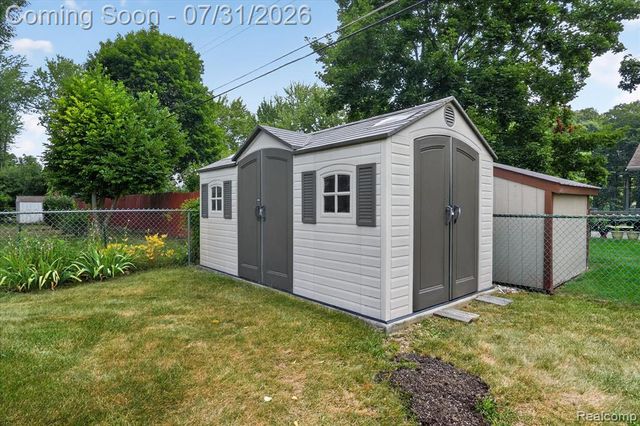 25650 Glamorgan, Novi, MI 48374