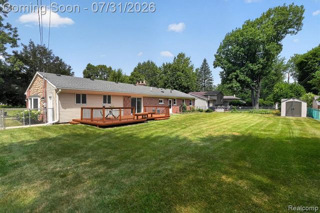 25650 Glamorgan, Novi, MI 48374