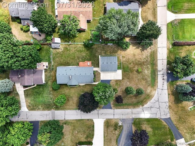 25650 Glamorgan, Novi, MI 48374
