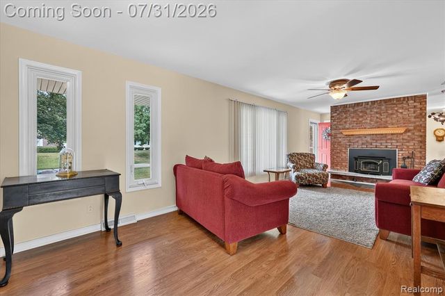 25650 Glamorgan, Novi, MI 48374