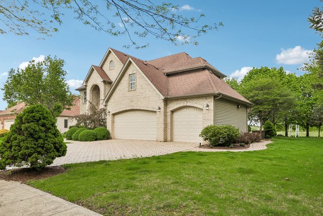 426 Heatherwood Drive SE, Oswego, IL 60543