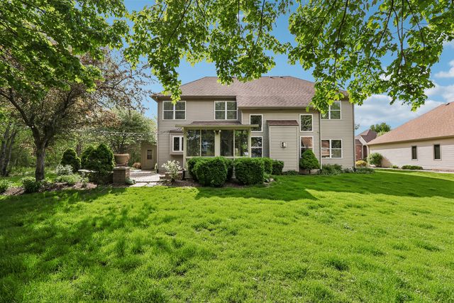 426 Heatherwood Drive SE, Oswego, IL 60543