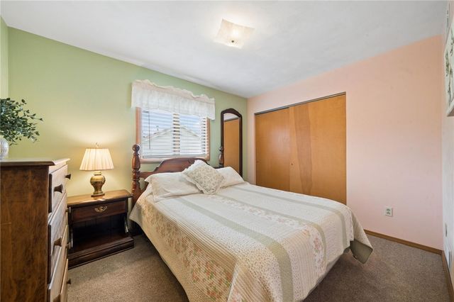215 Shelby Drive, Hempfield Twp, PA 15601