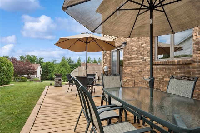 215 Shelby Drive, Hempfield Twp, PA 15601